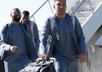 Seleçao brasileira desembarca nos EUA e faz primeiro treino à tarde